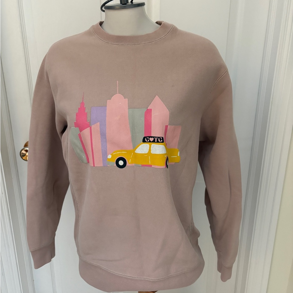 Gals On The Go Oversized Cityscape Graphic Sweatshirt